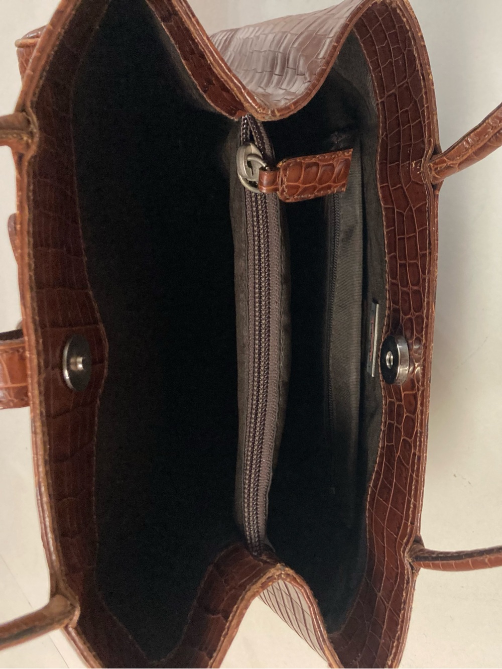Italian Leather Cognac Croc Purse - Picture 5 of 14